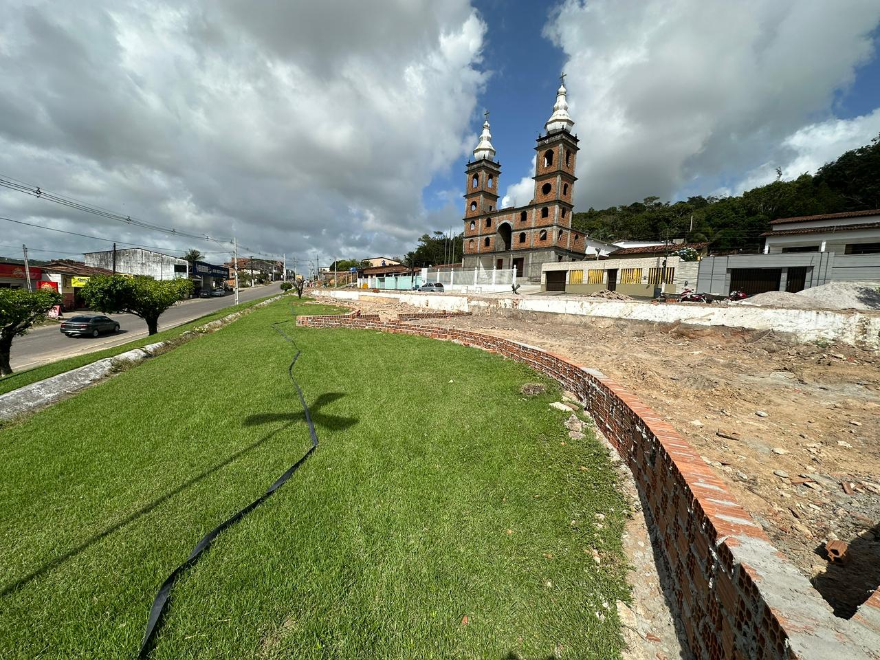 Praça da Igreja Nossa Senhora Assunta ao Céu, em Pindorama, passa por reforma e será novo espaço de convivência para a comunidade